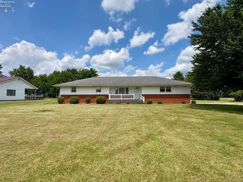 517 Buckeye Dr, Attica, OH 44807