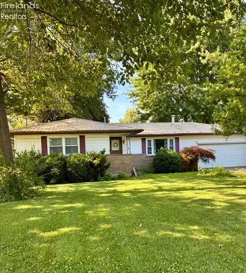 3906 Hull Rd, Huron, OH 44839 photo 1