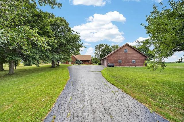 6428 County Road 330, Fostoria, OH 44830