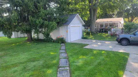 Exterior - 411 Wilbor Ave, Huron, OH 44839 photo 2 of 4