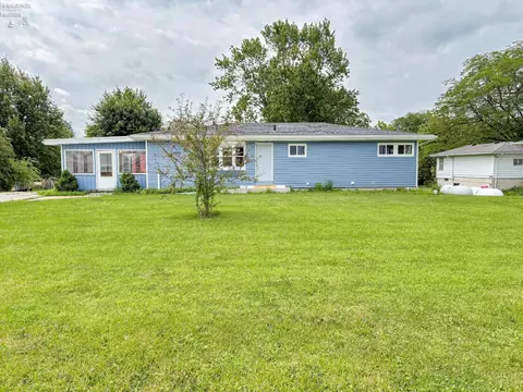 15330 W State Route 105, Elmore, OH 43416