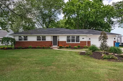 438 E Water St, Oak Harbor, OH 43449