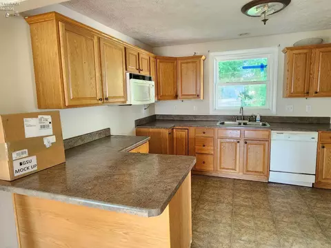 281 Spring St, Clyde, OH 43410 photo 17