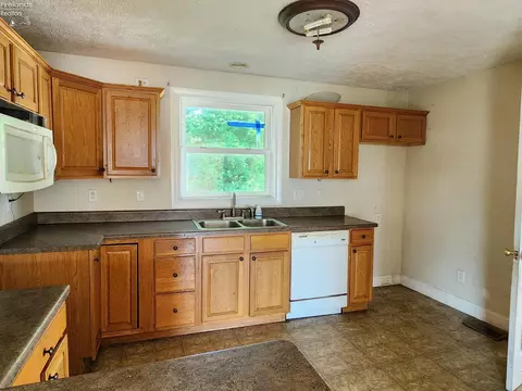 281 Spring St, Clyde, OH 43410 photo 18