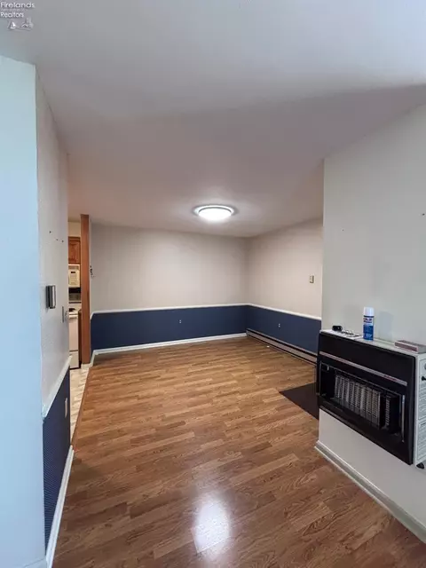 Dining - 326 Brinker St, Bellevue, OH 44811 photo 1 of 1