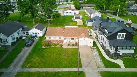 View/Area - 405 Berlin Rd, Huron, OH 44839 photo 1 of 2