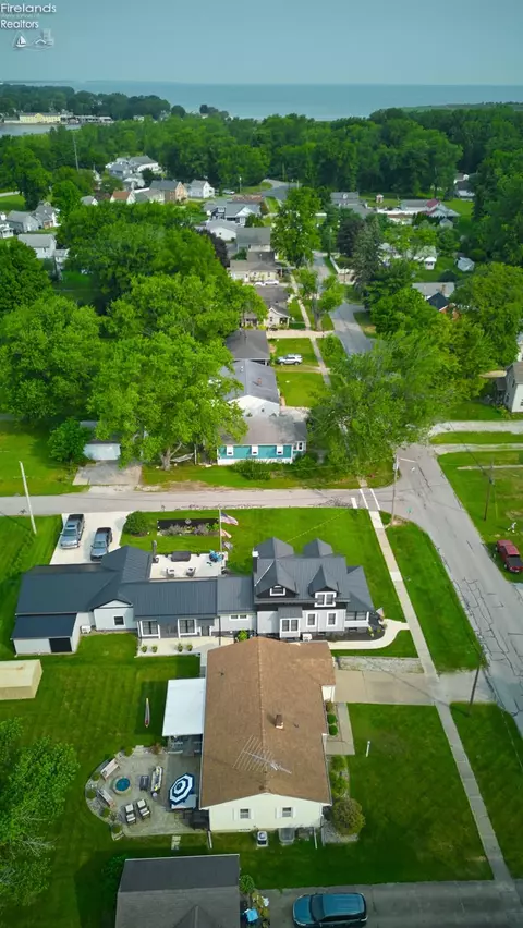 View/Area - 405 Berlin Rd, Huron, OH 44839 photo 2 of 2