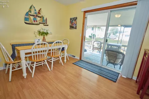 Dining - 405 Berlin Rd, Huron, OH 44839 photo 1 of 1