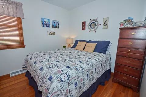 Bedroom - 405 Berlin Rd, Huron, OH 44839 photo 6 of 8