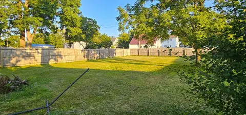 Exterior - 40 Hayes St, Willard, OH 44890 photo 5 of 7