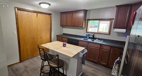 Kitchen - 40 Hayes St, Willard, OH 44890 photo 1 of 2