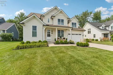 5019 E Blue Teal Dr, Port Clinton, OH 43452