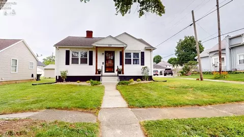 517 Euclid St, Willard, OH 44890 photo 2