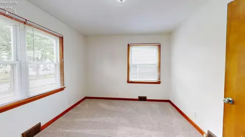 517 Euclid St, Willard, OH 44890 photo 17