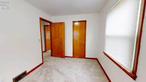 517 Euclid St, Willard, OH 44890 photo 14