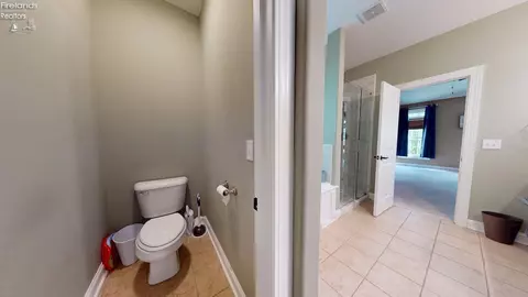Bath - 1140 Meadowview Dr, Willard, OH 44890 photo 2 of 11
