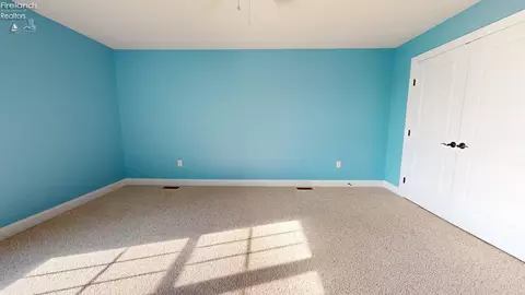 Bedroom - 1140 Meadowview Dr, Willard, OH 44890 photo 6 of 10