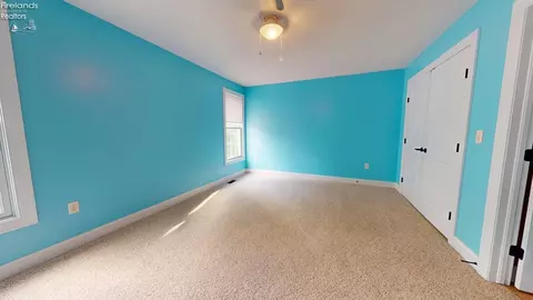 Bedroom - 1140 Meadowview Dr, Willard, OH 44890 photo 8 of 10
