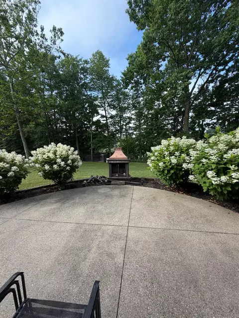 Exterior - 1140 Meadowview Dr, Willard, OH 44890 photo 7 of 7