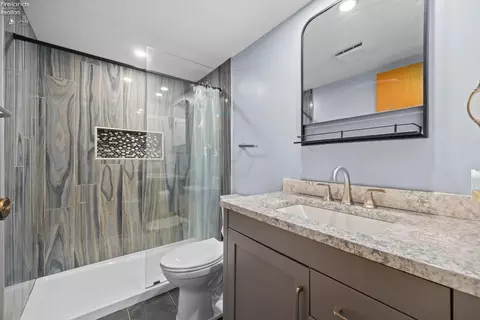 Bath - 41180 Butternut Ridge Rd, Elyria, OH 44035 photo 1 of 1