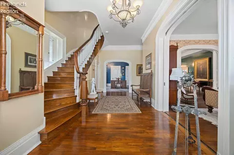 Entry Way - 403 E Adams, Sandusky, OH 44870 photo 1 of 9