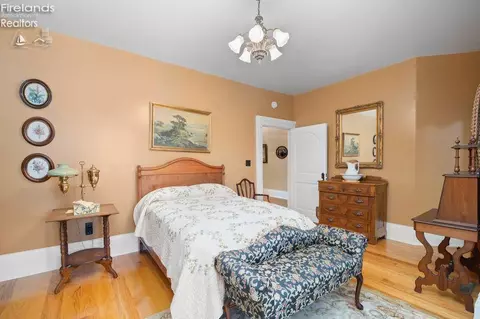 Bedroom - 403 E Adams, Sandusky, OH 44870 photo 14 of 25