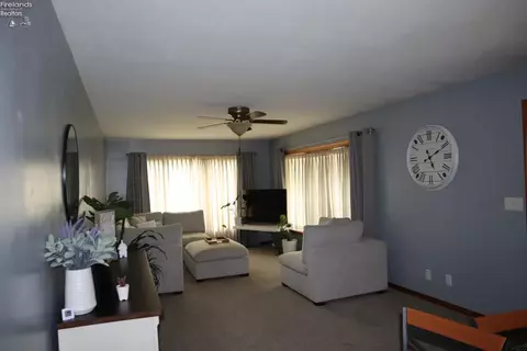 Living - 7 Vandercook St, Norwalk, OH 44857 photo 2 of 2