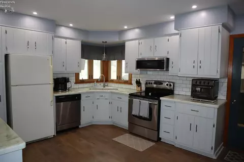 Kitchen - 7 Vandercook St, Norwalk, OH 44857 photo 2 of 2