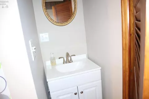 Bath - 7 Vandercook St, Norwalk, OH 44857 photo 3 of 3