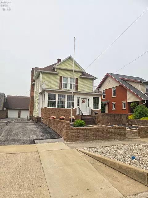 132 N Wilson Ave, Fremont, OH 43420