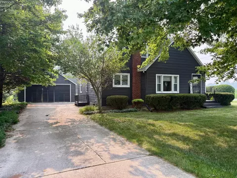 89 S Marion St, Bloomville, OH 44818
