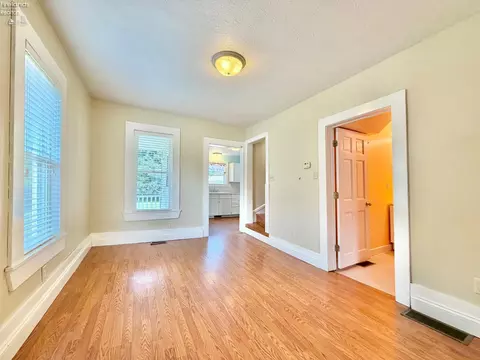 Living - 133 Walnut St, Bellevue, OH 44811 photo 7 of 7