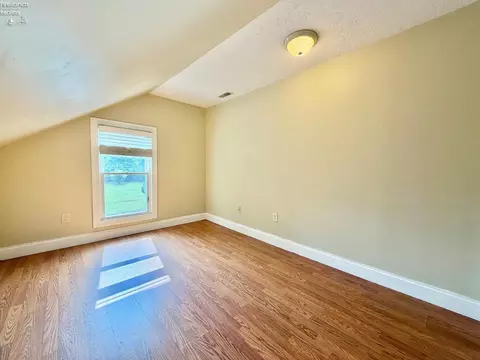 Bedroom - 133 Walnut St, Bellevue, OH 44811 photo 2 of 6