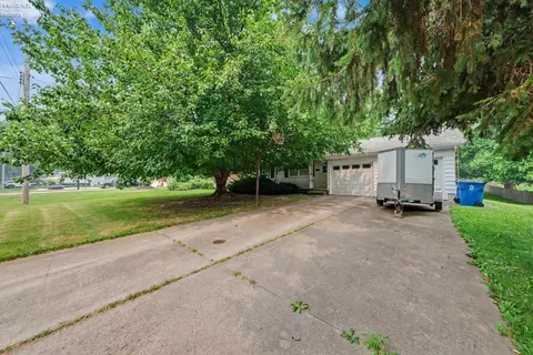 Exterior - 1223 Brookview Dr, Huron, OH 44839 photo 8 of 9