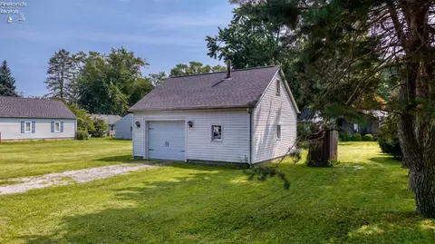Exterior - 311 Buckeye Rd, Huron, OH 44839 photo 9 of 9