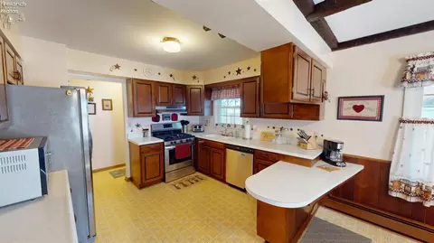 Kitchen - 20938 W Johnson St, Williston, OH 43468 photo 1 of 4