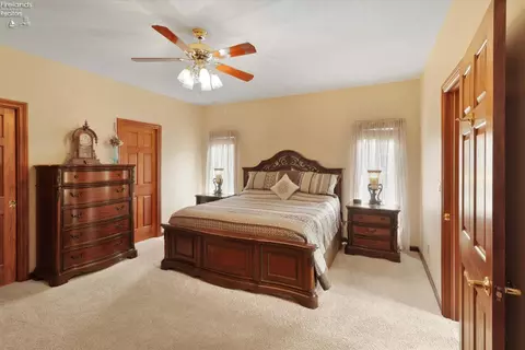 Bedroom - 2807 Woodside Dr, Huron, OH 44839 photo 1 of 9