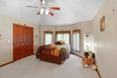 Bedroom - 2807 Woodside Dr, Huron, OH 44839 photo 5 of 9