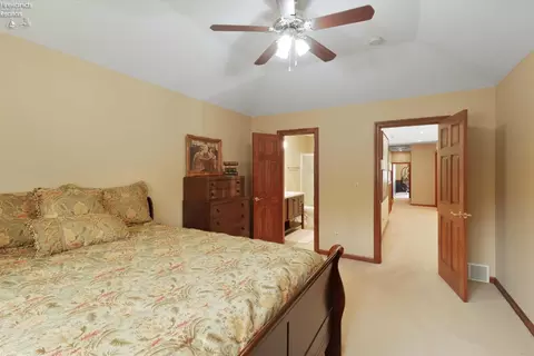 Bedroom - 2807 Woodside Dr, Huron, OH 44839 photo 7 of 9