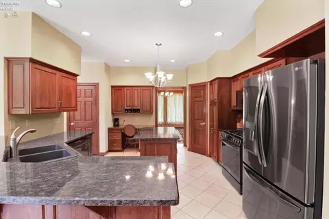 Kitchen - 2807 Woodside Dr, Huron, OH 44839 photo 2 of 2