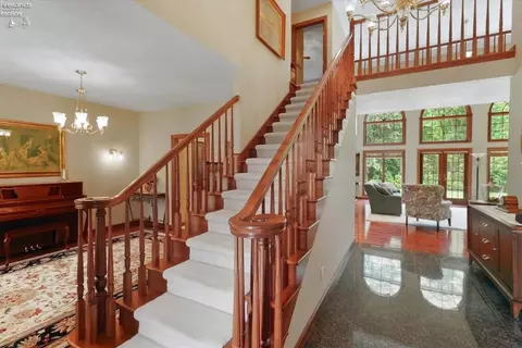 Entry Way - 2807 Woodside Dr, Huron, OH 44839 photo 2 of 5
