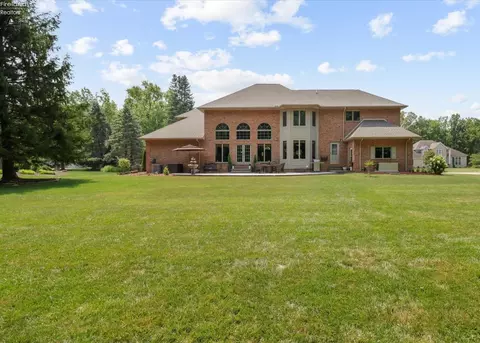 Exterior - 2807 Woodside Dr, Huron, OH 44839 photo 9 of 11