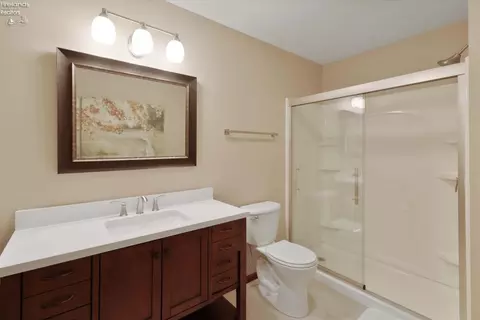 Bath - 2807 Woodside Dr, Huron, OH 44839 photo 5 of 5