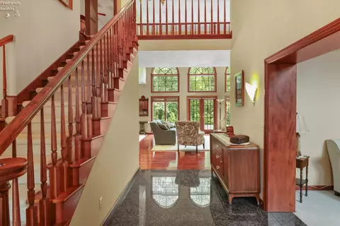Entry Way - 2807 Woodside Dr, Huron, OH 44839 photo 3 of 5