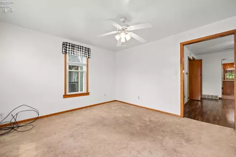 Living - 321 Tiffin Ave, Huron, OH 44839 photo 3 of 4