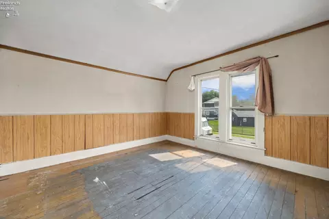 Bedroom - 321 Tiffin Ave, Huron, OH 44839 photo 5 of 9