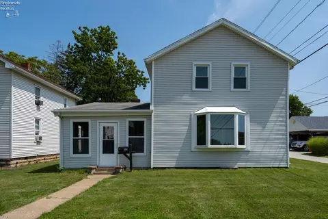 513 Washington St, Port Clinton, OH 43452