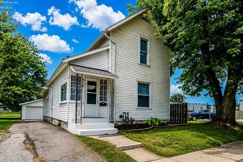 818 N Front St, Fremont, OH 43420