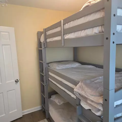 Bedroom - 621 E 5th St, Lakeside, OH 43440 photo 4 of 5