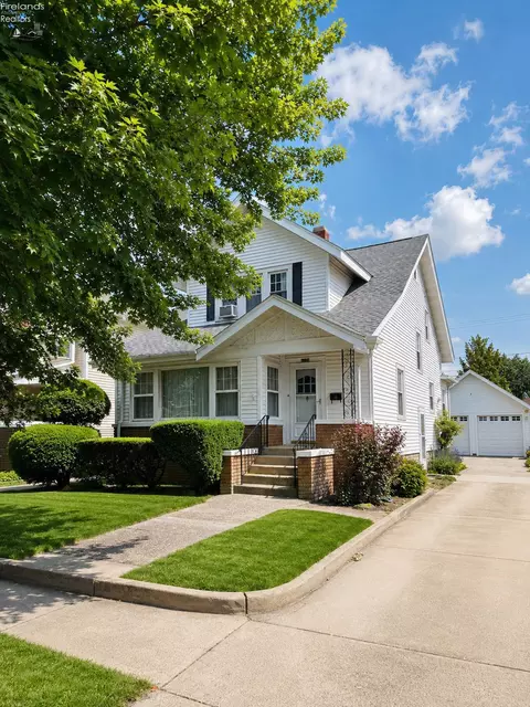 1126 Marlboro St, Sandusky, OH 44870